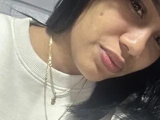 cam live sex show of webcam model CarilinaAstrid